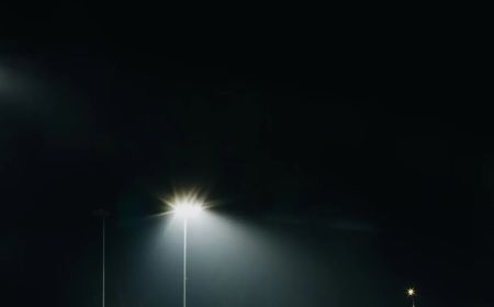 Nieuwe verlichting op veld 6